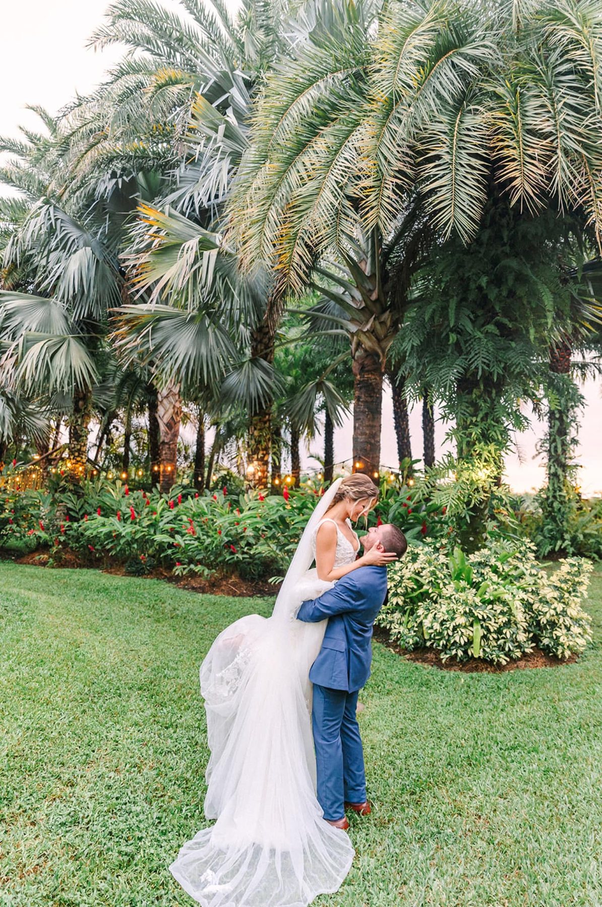 Couple ceremony moment in the garden