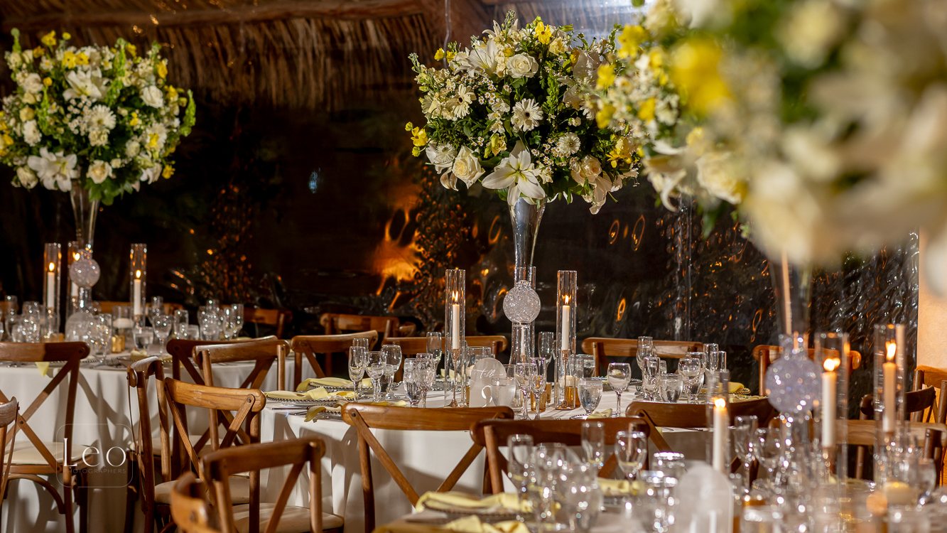 Elegant reception table details